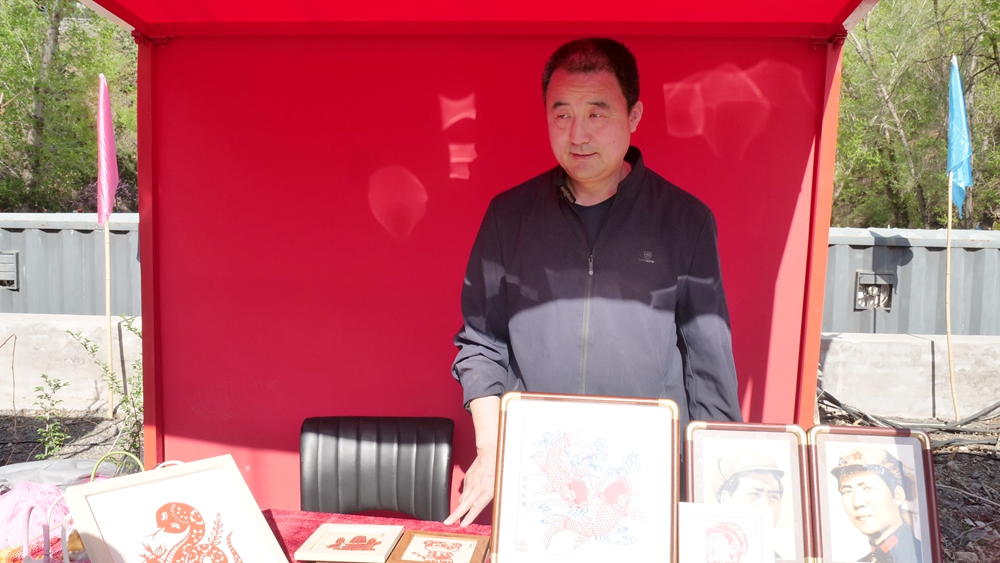 乐订坊非遗文创手工艺品展销为怀柔朝阳洞庙会添彩